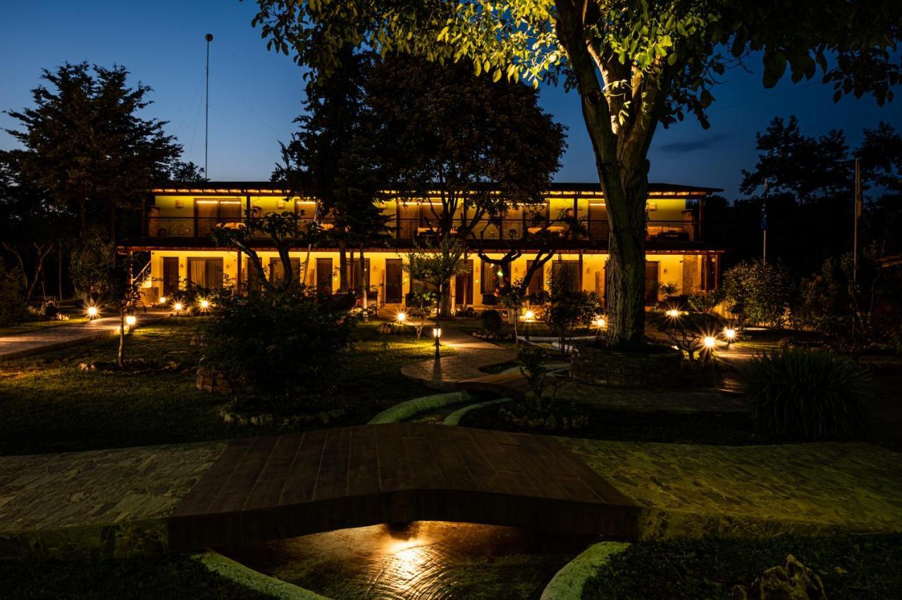 Simi Luxury Suites Pláka Litókhoro Eksteriør bilde