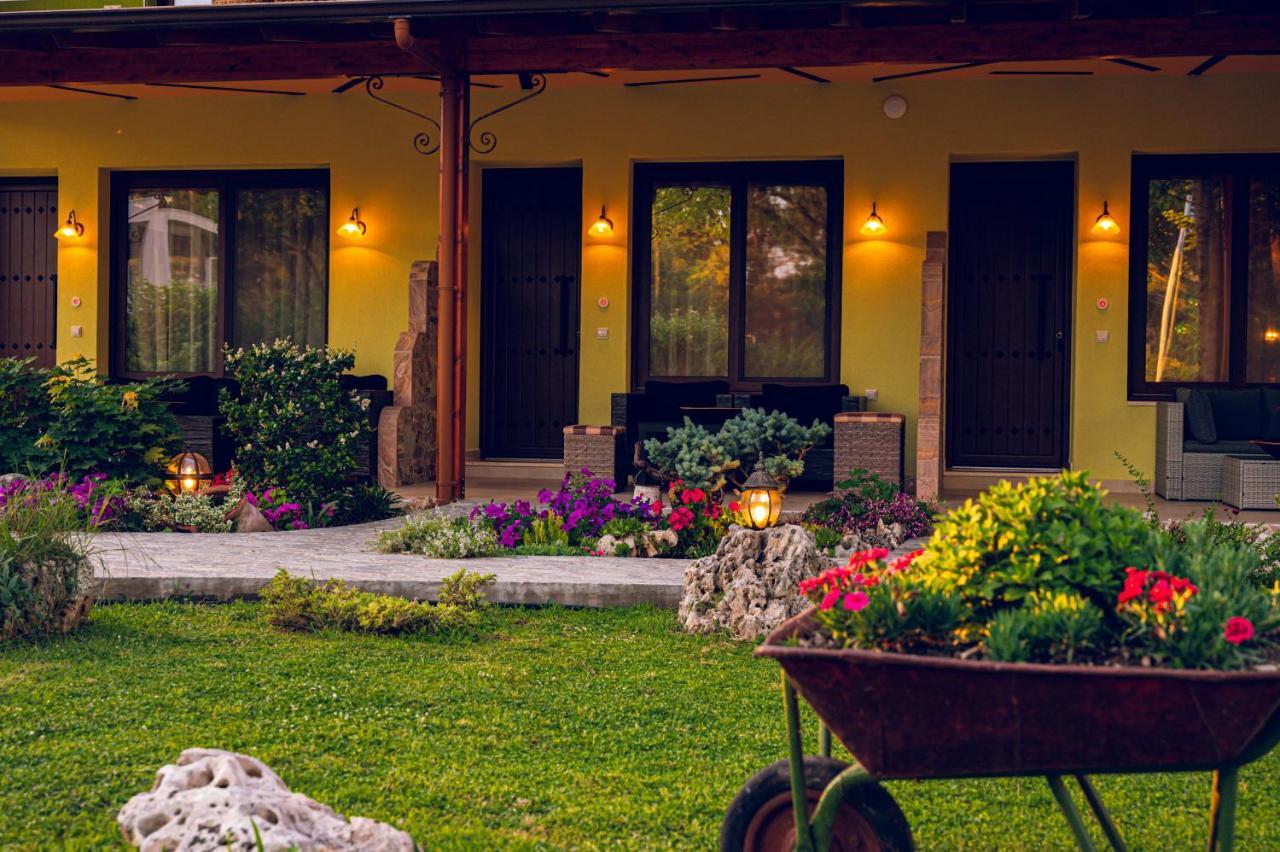 Simi Luxury Suites Pláka Litókhoro Eksteriør bilde