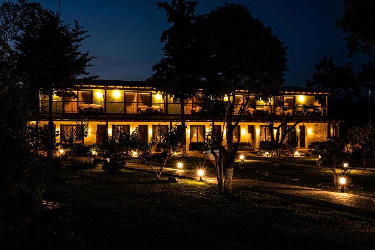 Simi Luxury Suites Pláka Litókhoro Eksteriør bilde