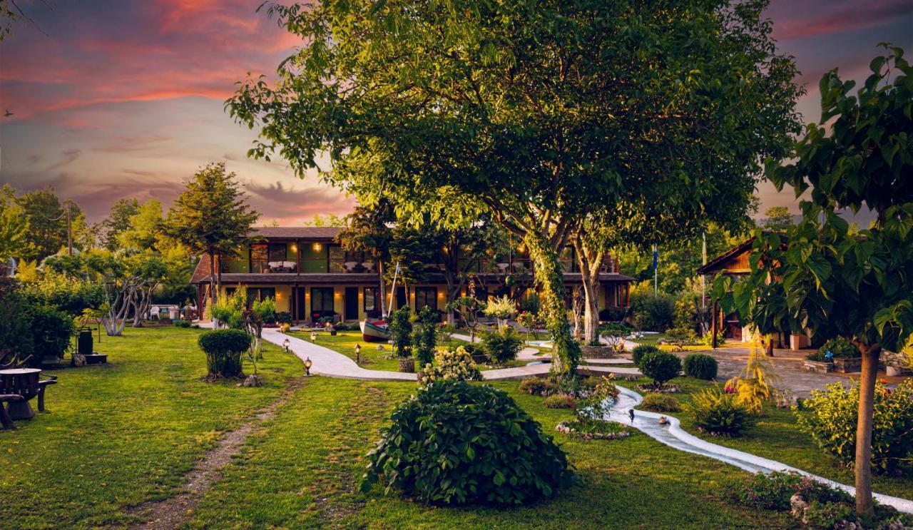 Simi Luxury Suites Pláka Litókhoro Eksteriør bilde